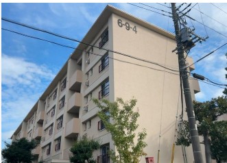 鶴川６丁目団地９街区４号棟